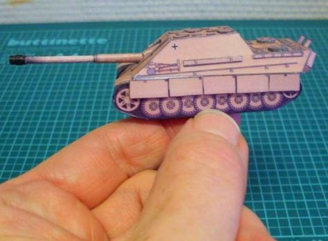 The Weekend Pic - Jagdpanther Tank Paper Model - by Maxe / Rawen      ====           A micro paper model of a WW2`s German tank, the Jagdpanther, in 1/100 scale. This cool miniature paper tank was created by Czech designer Rawen and the model of the photo was built by German modeler Maxe, via Kartonbau.De Forum. Paper Airplane Tutorial, Tank Papercraft, Airplane Tutorial, Make Paper Plane, Craft Models, Paper Miniatures, Paper Tanks, Paper Aircraft, Craft Projects For Adults