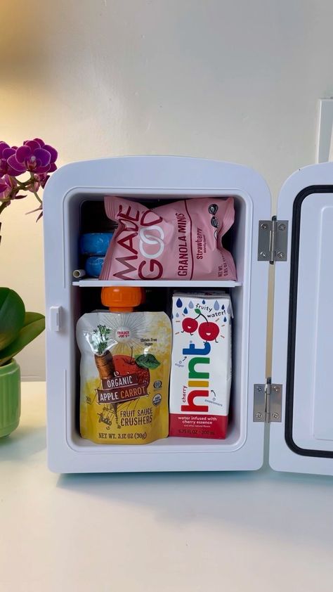 @itsbrittwilliams shared a video on Instagram: “❤️Restocking Olive’s mini fridge because food is my love language❤️I adore how happy it makes Olive when she opens up her little fridge to…” • May 17, 2022 at 6:53pm UTC Kids Mini Fridge, Fridge Models, Babybel Cheese, Granola Bites, Best Granola, Peach Smoothie, Chocolate Covered Almonds, Fruit Sauce, Long Term Food Storage