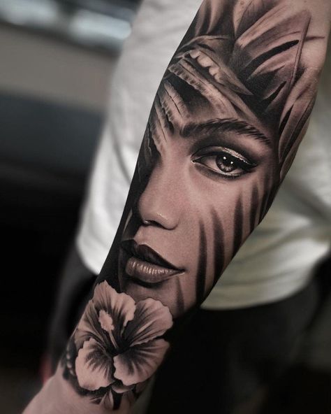 Tato Realis, Faces Tattoo, Black And Grey Realism, Photo Realism Tattoo, Realism Tattoos, Skeleton Hand Tattoo, Grey Tattoo, Face Tattoo, White Tattoo