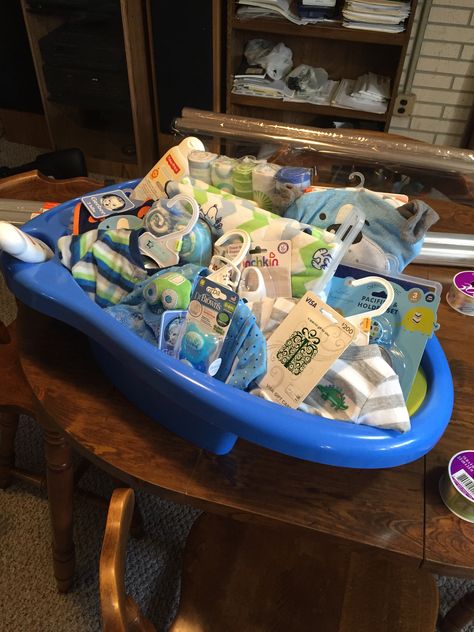 Bath Tub Baby Shower Gift Ideas, Bathtub Baby Shower Gift, Baby Tub Gift, Baby Tub Basket, Baby Shower Bath Tub Gift Basket, Baby Tub Gift Basket, Baby Boy Bathtub Gift Basket, Shower Baskets, Baby Tub