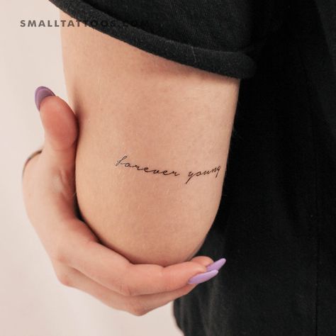 Handwritten font style 'forever young' temporary tattoo. Set of three. Size: 2.1 in / 5.4 cm (width) Handle With Care Tattoo, Small Girly Tattoos, Sagittarius Tattoo, Amor Fati, Cute Tattoos For Women, Classy Tattoos, Discreet Tattoos, Handle With Care, Subtle Tattoos