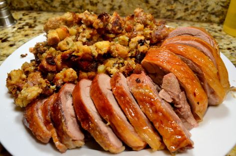 Most beautiful dark meat ever Deconstructed Turkey Recipe, Deconstructed Turkey, Tradition Ideas, Deboned Turkey, Rachel Ray Recipes, Julia Childs, Traditional French Recipes, Recipe Thanksgiving, Thanksgiving Foods