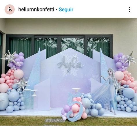 Princess Elsa Birthday Decorations, Frozen Birthday Party Backdrop Ideas, Frozen Themed First Birthday Party, Frozen Birthday Party Balloons, Frozen Party Decorations Backdrops, Elsa Theme Party, Elsa Birthday Party Ideas Decoration, Frozen First Birthday Party, Elsa Themed Birthday Party Decoration