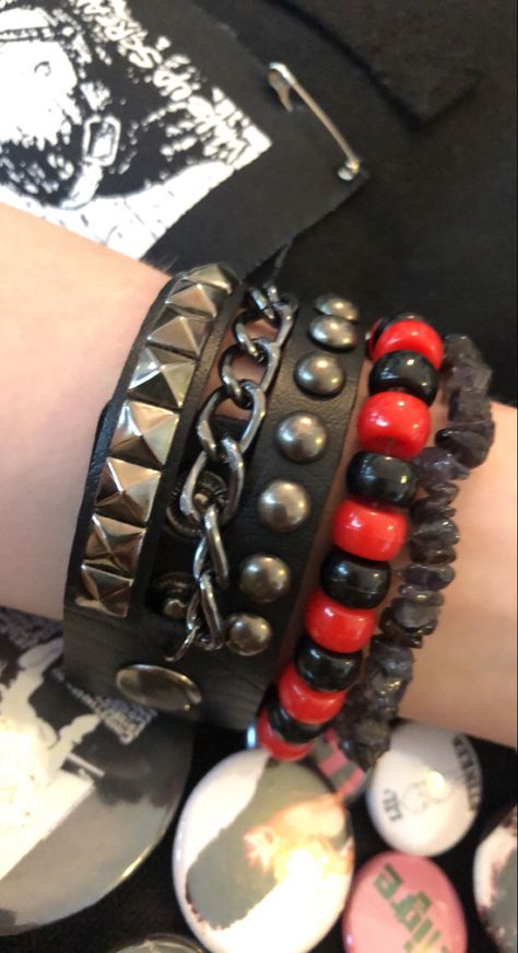 Band Bracelets Emo, Punk Bracelets Aesthetic, Diy Punk Jewelry, Emo Kandi Bracelets, Emo Bracelets, Emo Kandi, Punk Bracelets, Alt Accessories, Scene Jewelry