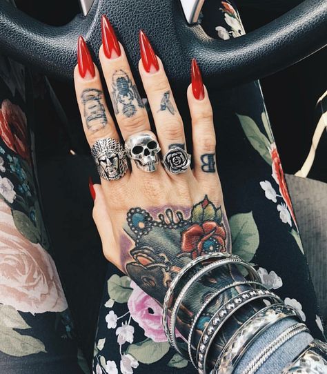 50s Vibes, Twisted Love, Jewellery Sale, Hello Nails, Goth Nails, Cute Gel Nails, Love Jewelry, Halloween Nail Designs, Trendy Halloween