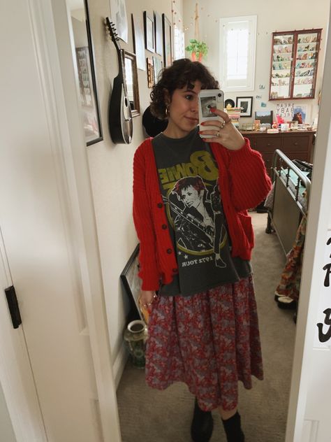 layering with a vintage red cardigan, bowie tee, and love vintage floral skirt Alternative Cardigan Outfit, Alternative Teacher Outfits, Twee Aesthetics, Thrifted Outfits, Eclectic Fashion, Cardigan Outfits, Layering Outfits, Red Outfit, Alternative Outfits