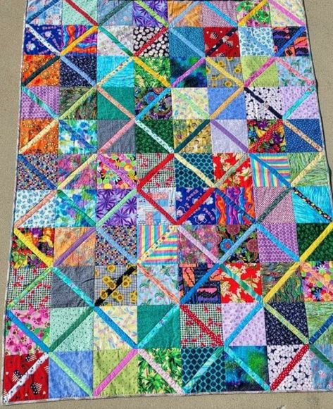 Crumb Quilts Ideas, Crumb Quilts, Patchwork Quilting Designs, Lattice Quilt, Vintage Quilts Patterns, Crumb Quilt, How To Quilt, Bargello Quilts, Bohemian Quilt