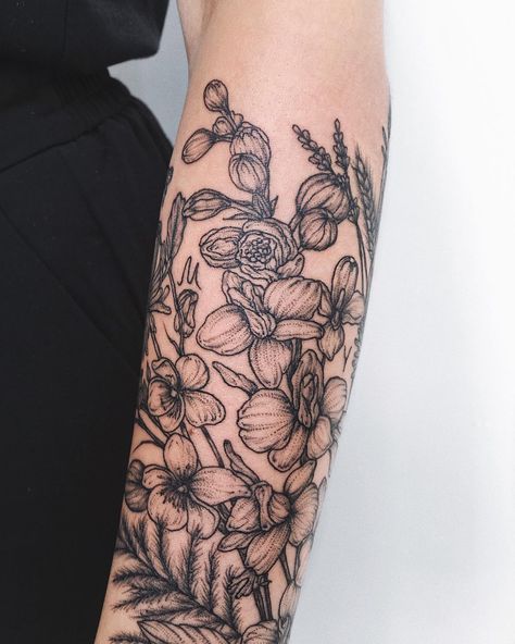 Yaana Gyach on Instagram: “so in love with this work💕 Aster, violett and larkspur 🌿 for Violetta from Switzerland🇨🇭 • • • #ygtattooing #gyachyaana #linework #dotwork…” Larkspur And Aster Tattoo, Yg Tattoos, Aster Tattoo, Larkspur Tattoo, Tattoo Board, Sleeve Tattoos For Women, So In Love, Leg Tattoos, Future Tattoos