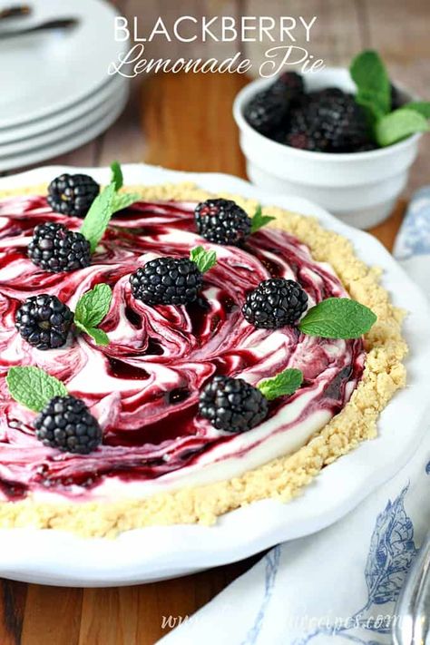 Here’s a Blackberry Lemonade Thanksgiving pie recipe from Let’s Dish that looks good, tastes spectacular and will impress your Thanksgiving guests.  Check out these recipes for Thanksgiving pies that not only look good but taste great!  #top5 #topfive #thanksgiving #thanksgivingpies #thanksgivingrecipes #thanksgivingideas #recipes Blackberry Lemonade Pie, Lemonade Pie Recipe, Banana Split Pie, Blackberry Lemonade, Lemonade Pie, Thanksgiving Pie Recipes, Strawberry Cream Pies, Summer Pie, Fruit Pies