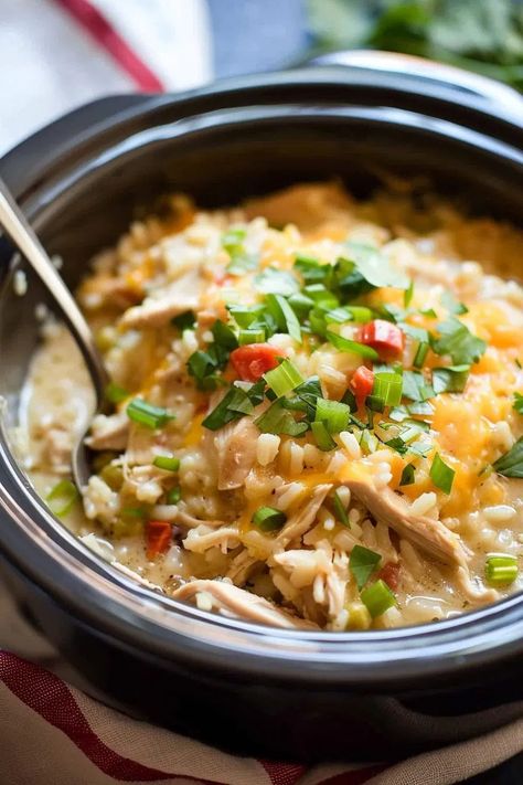 Slow Cooker Green Chile Chicken And Rice Casserole 1 Green Chili Chicken And Rice Casserole, Green Chili Chicken And Rice, Green Chile Chicken And Rice, Chipotle In Adobo Sauce, Chicken And Rice Casserole, Green Chili Chicken, Green Chile Chicken, Salsa Verde Chicken, Chili Chicken