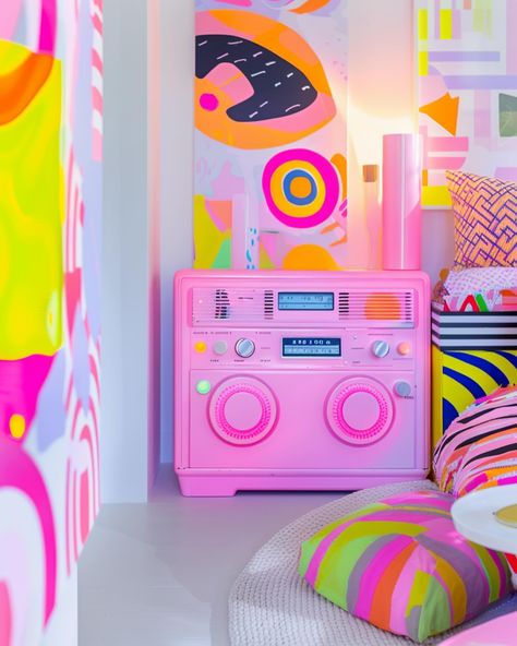 Channeling some serious 90s energy with these radio designs 🌈 -> These images are designed with help of AI #creative_by_sabina #aiart #aiartcommunity #aiinterior #interior #interiordesign #interiorinspiration #colorfulliving #interieur #interieurinspiratie #kleurrijkwonen #scandinavianliving #nordicliving Funky Bedroom, Colorful Homes, Disney Minimalist, Packaging Concept, Next Bedroom, Radio Design, Dopamine Decor, Fun Furniture, Quirky Home Decor