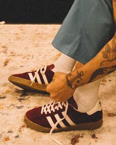 Harry Styles Shoes, Harold Styles, Harry Styles Aesthetic, Harry Styles Photos, Mr Style, Shoe Inspo, Stockholm Sweden, Harry Edward Styles, Edward Styles