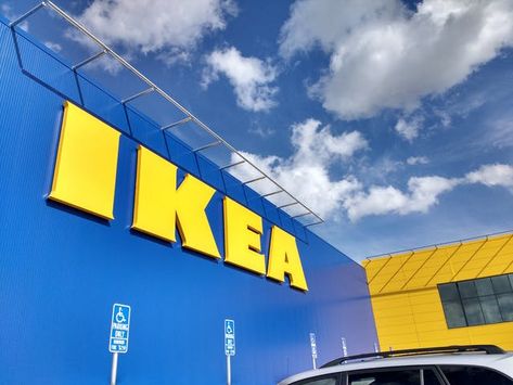 IKEA Made the "Fast Food of the Future" and It Includes Vegan Hotdogs — Pop Culture Ikea Apartments, Smart Blinds, Ikea New, Ikea Finds, Ikea Living Room, Ikea Bedroom, Ikea Store, Billy Bookcase, Ikea Home