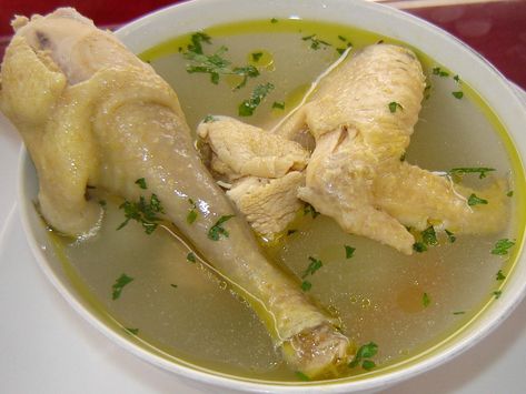 Ecuadorian Food, Food Pin, Wonton Soup, Ecuador, Thai Red Curry, Easy Meals, Meat, Chicken, Ethnic Recipes