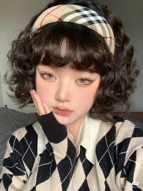 Kawaii Short Curly Hairstyles, Realism Tips, Curly Hair Drawing, Hair Reference, Curly Hair Tips, Beauty Ideas, Reference Photos, How To Draw Hair, Aesthetic Hair