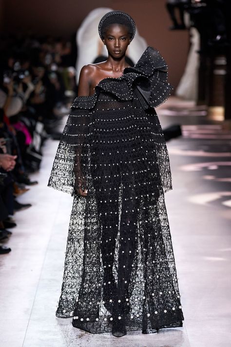 Anok Yai Rock Dress, Givenchy Couture, Spring Couture, Vogue Germany, Fashion Show Collection, Fashion 2020, Mode Inspiration, Couture Collection, Primavera Estate