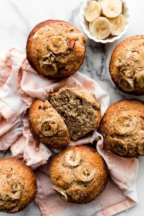 Bakery Banana Muffins, Jumbo Muffin Recipes, Raspberry Chocolate Chip Muffins, Muffin Mix Recipe, Bakery Muffins, Nut Muffins, Jumbo Muffins, Bakery Style Muffins, Banana Nut Muffins