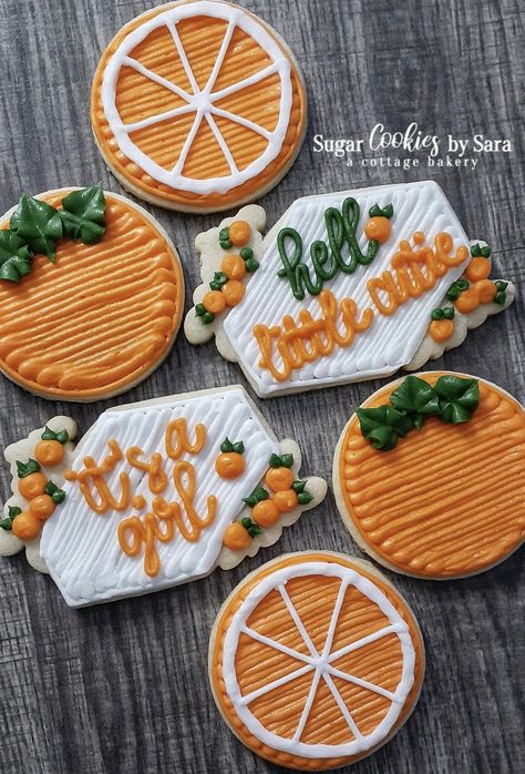 Frosted Cookies Designs, Buttercream Frosting Cookies, Summer Sugar Cookies, Buttercream Cookies, Buttercream Decorating, Spring Baking, Thanksgiving Cookies, Diy Desserts, Sugar Cookie Frosting