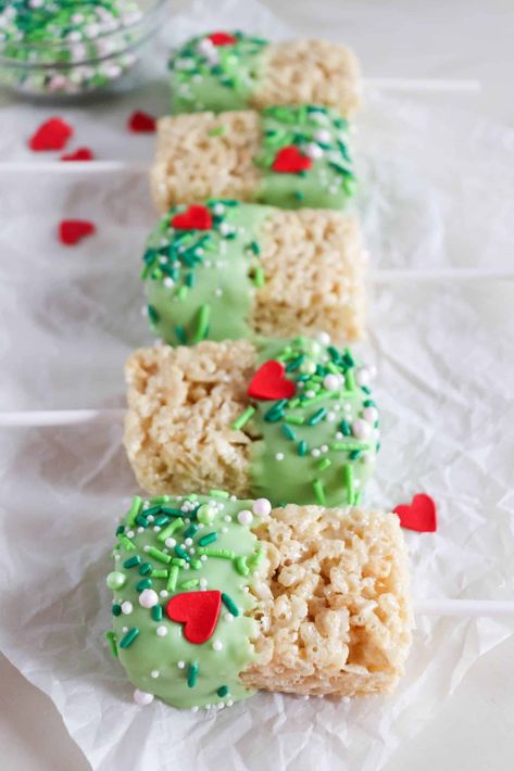 Grinch Inspired Rice Krispie Treats Grinch Krispy Treats, Grinch Rice Krispie Treats, Grinch Heart Rice Krispie Treats, Christmas Wreath Rice Krispie Treats, Ornament Rice Krispie Treats, Christmas School Treats, Krispie Treats Christmas, Rice Krispie Treats Christmas, Homemade Rice Krispies Treats