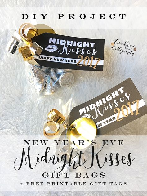 DIY New Year’s Eve “Midnight Kisses” Gift Bags + FREE Printable Gift Tag – Cookies & Calligraphy January Decor, Prom Decorations, Kids New Years Eve, New Years Eve Games, Kiss Gift, Midnight Kisses, Happy New Year Gift, Champagne Gift, Party Favors For Adults