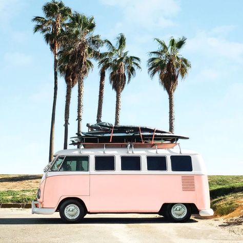 Hello Again’s Instagram profile post: “Today we start a series featuring some of the amazing cities where you can find Hello Again.  What's GYNOMITE about Venice Beach? Today we…” European Travel Outfit, Paul Fuentes, Combi Volkswagen, Shotting Photo, Travel Outfit Summer, Picture Collage Wall, Photo Wall Collage, Vintage Beach, Venice Beach