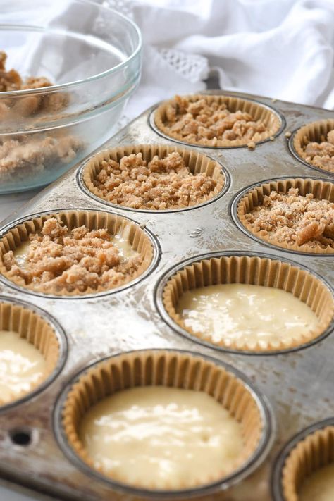 Ripe Banana Recipes, Best Banana Muffin Recipe, Easy Banana Muffins, Healthy Easy Recipe, Muffins With Streusel Topping, Ripe Banana Recipe, Banana Muffins Easy, Banana Bread Ingredients, Banana Bars