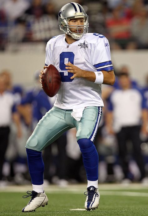 Dallas Cowboys: The Top Ten Players Of The 2000s | Bleacher Report ... Tony Romo Dallas Cowboys, Romo Wallpaper, Dallas Cowboys Quotes, Football Studs, Cowboys Wallpaper, Human Model, Cowboys Players, Dallas Cowboys Gear, Dallas Cowboys Wallpaper