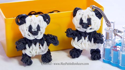 Panda en élastiques Rainbow Loom - Tuto de niveau avancé Loom Animals, Loom Band Patterns, Fun Loom, Loom Love, Loom Band Bracelets, Rubber Band Crafts, Rainbow Loom Rubber Bands, Rainbow Loom Creations, Loom Knitting Stitches