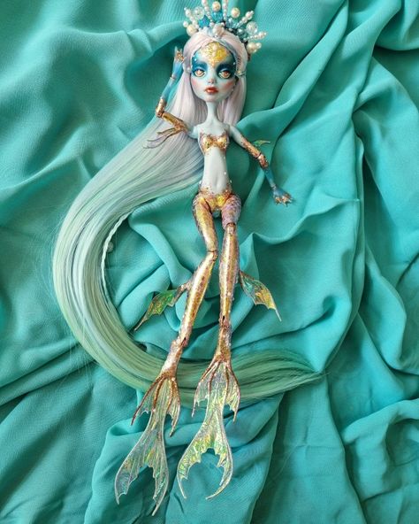 Mermaid Ooak Doll, Monster High Ooak Dolls, Laguna Blue Monster High, Monster High Mermaid, Monster High Doll Repaint, Doll Customs, Monster High Doll Clothes, Water Nymph, Laguna Blue