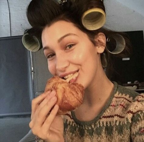 Bella Hadid Icon, Taurus Season, Isabella Hadid, Aries Season, Hadid Sisters, Bella Hadid Outfits, Model Lifestyle, Bella Hadid Style, Hadid Style