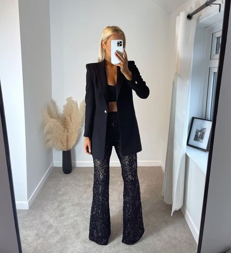 Sequin Blazer Outfit, Long Blazer Dress, Blazer Dress Black, Favorite Color Black, Nightout Outfit, Party Outfits Night, Fiesta Outfit, New Years Outfit, Lace Outfit