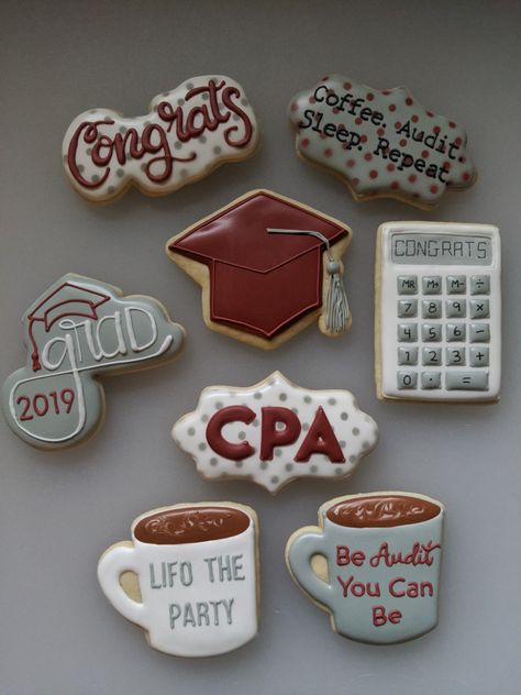 #cookies #cpa #accountant #calculator #graduationcookies #prettykillercookies Cpa Office Decor, Calculator Cookies Decorated, Accountant Party Theme, Finance Graduation Party, Accounting Cookies Decorated, Accountant Retirement Cake, Accounting Party Ideas, Cpa Celebration Party Ideas, Accounting Decorations