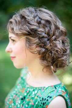 Curly Prom Hair, Curly Hair Trends, Wavy Wedding Hair, Side Bun, Curly Hair Photos, Curly Hair Updo, Hair Extensions Best, Medium Curly Hair Styles, Curly Girl Hairstyles