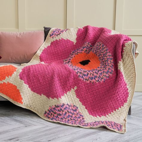 Gorgeous and the Pattern is FREE … Crochet a Stunning C2C Pop Art Flowers Afghan Or a Knit Dazzling Bloom-Inspired Pillow - KnitHacker Pop Art Flowers, Caron One Pound Yarn, C2c Crochet Blanket, Flowers Crochet, Crochet Towel, Floral Blanket, Flower Blanket, Crochet Blocks, C2c Crochet