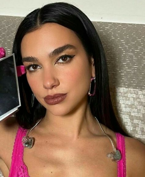 Dis Lipa, Dua Lipa, Family Quotes, Indian Beauty Saree, Maquillaje De Ojos, Hair Makeup, White Dress, Hair Color, Lips