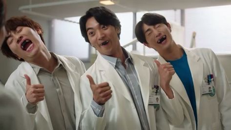 Drama: Doctor John❤ Dr John Korean Drama, Doctor John Kdrama, Ji Song, Doctor John, App Pictures, Medical Drama, Kdrama Actors, Ji Sung, Asian Actors