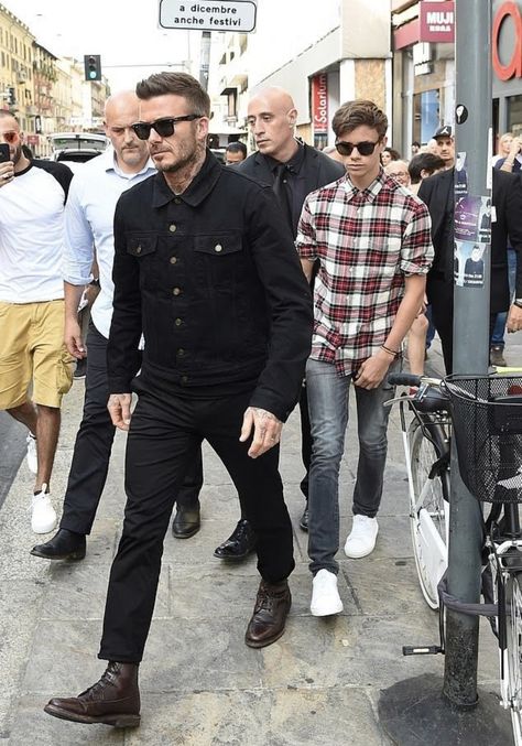 David Beckham Street Style, Uk Drip Outfits, Uk Drip Outfits Men, Drip Outfits Men, David Beckham Casual, David Beckham Outfit, Old Money Summer Outfits Men, David Beckham Style Outfits, Old Money Summer Outfits