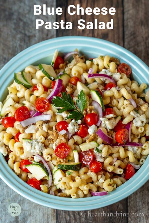 Blue bowl with pasta salad, blue cheese, candied walnuts, cherry tomatoes, red onions and zucchini slices. Blue Cheese Pasta Salad, Cheese Pasta Salad, Unique Pasta Dishes, Blue Cheese Pasta, Delicious Pasta Salad, Great Salad Recipes, Pasta Noodle Recipe, Raspberry Vinaigrette, Gorgonzola Cheese