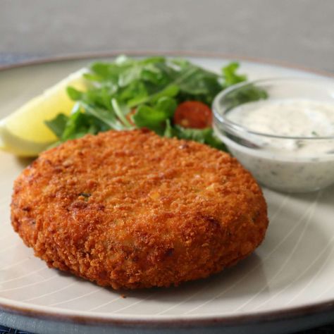 Fish Cake Recipe, Cod Fish Cakes, Cake Recipes Uk, Fish Cakes Recipe, British Cooking, Homemade Tartar Sauce, Fish Cakes, Food Wishes, Roasted Chicken Breast