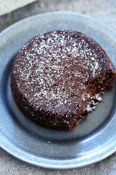 Gluten Free Chocolate Lava Cake Gluten Free Lava Cake, Chocolate Lava Cakes, Lava Cake Recipe, Molten Lava Cake, Chocolate Lava Cake Recipe, Lava Cake Recipes, Molten Lava Cakes, Molten Chocolate, Molten Lava