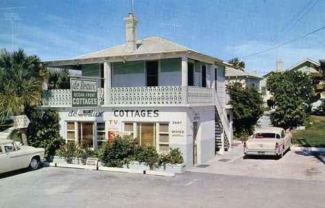 de Beaux Cottages Daytona Beach FL | Flickr - Photo Sharing! Vibe Place, Daytona Florida, Retro Florida, Vintage Motel, Florida East Coast, Florida History, Motel Room, Places In Florida, Daytona Beach Florida