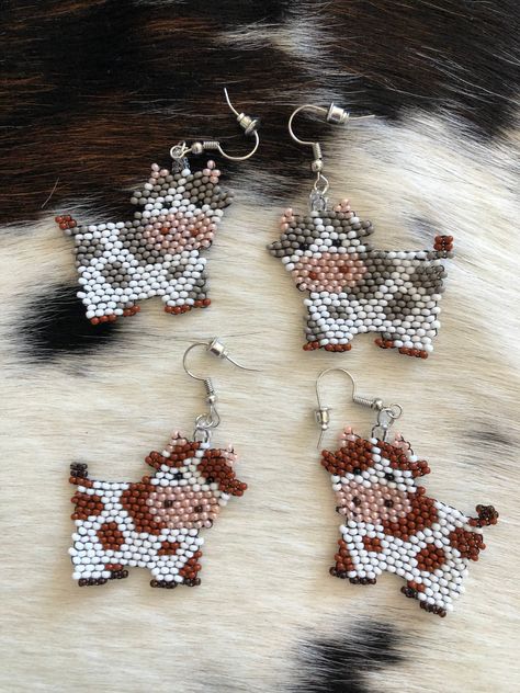 Pony Bead Crafts, Seed Bead Jewelry Patterns, Beaded Jewelry Earrings, Handmade Beaded Earrings, Art Perle, Beaded Earrings Tutorials, Beaded Earrings Diy, Beading Jewelery, Brick Stitch Earrings