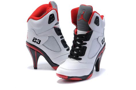 Jordan High Heels, Jordan Heels, Nike High Heels, Jordan Shoes For Women, Nike Heels, Sport Nike, Baskets Nike, Nike Free Shoes, Womens Jordans