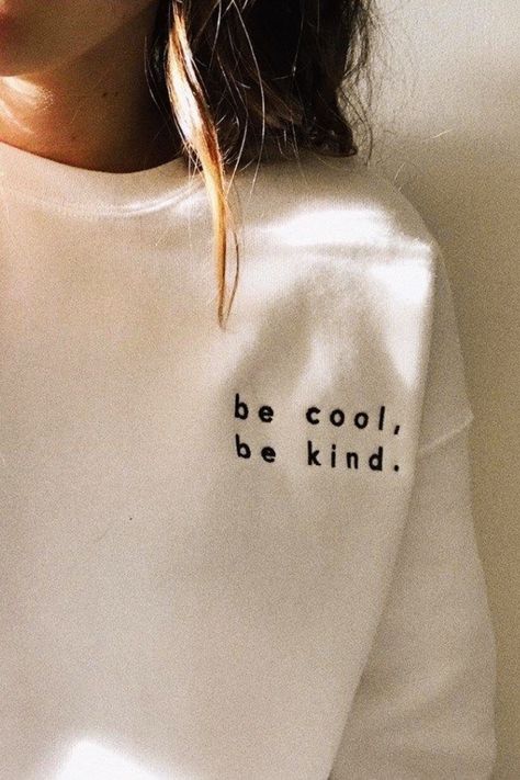 Diy Embroidered Sweatshirt, Embroidered Sweatshirt Ideas, Sweatshirt Ideas, Embroidery Diy, Pola Sulam, Shirt Design Inspiration, 자수 디자인, Art Embroidery, Tee Shirt Designs