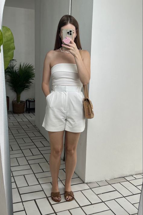 White tailored shorts, white tube top White Tailored Shorts, White Tube Top, White Tube, Tailored Shorts, White Belt, Belted Shorts, Shorts White, Cute Simple Outfits, Simple Outfits