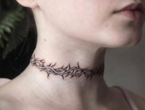 Chocker Tattoo Design, Barbwire Neck Tattoo, Thorne Crown Tattoo, Thorn Tattoo Neck, Barbed Wire Neck Tattoo, Thorn Neck Tattoo, Neck And Throat Tattoos, Kneck Tattoos, Collar Bone Tattoo For Men