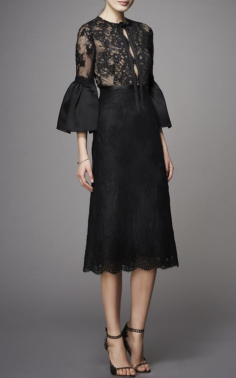 Click product to zoom Marchesa 2017, Fall 2017, Fashion 2017, Pre Fall, Fancy Dresses, Beautiful Fashion, Moda Operandi, Look Fashion, Gorgeous Dresses