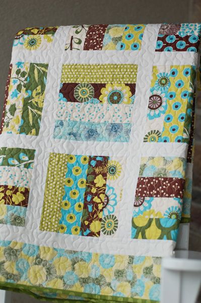 Jelly roll Jelly Roll Quilt, Jelly Roll Quilt Patterns, Quilt Modernen, Tshirt Quilt, Jellyroll Quilts, Nine Patch, Strip Quilts, Scrappy Quilts, Quilting Tips