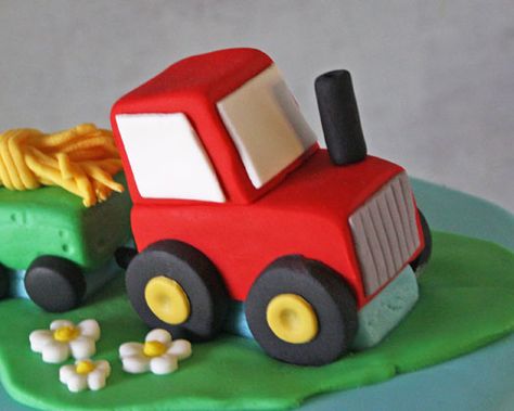 How to make a tractor cake topper • CakeJournal.com Cake Tractor, Tractor Cake Topper, Tractor Birthday Cakes, Farm Birthday Cakes, Tractor Cake, Farm Cake, Torte Cupcake, Tractor Birthday, Cake Topper Tutorial