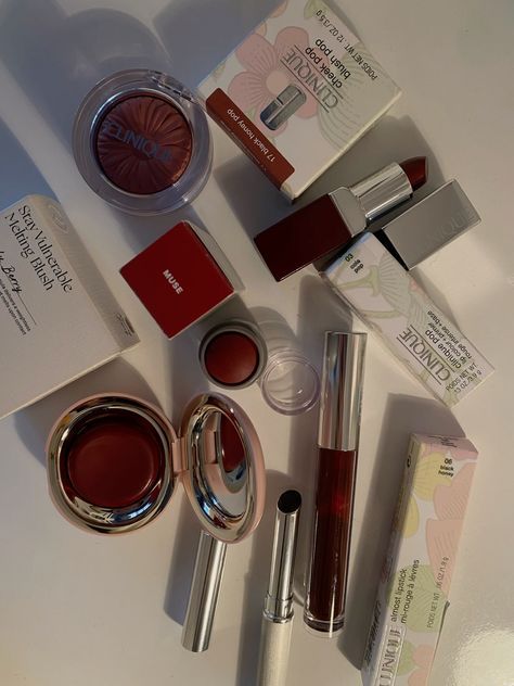 Makeup Accesories, Black Honey, Red Makeup, Makeup Tut, Makeup Product, Clinique Makeup, Fancy Makeup, Makeup Needs, Red Cherry